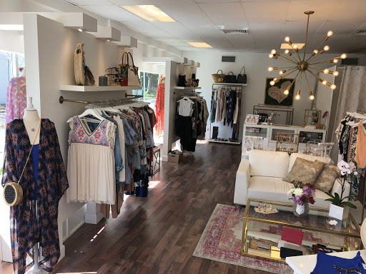 Earthy Chic Boutique