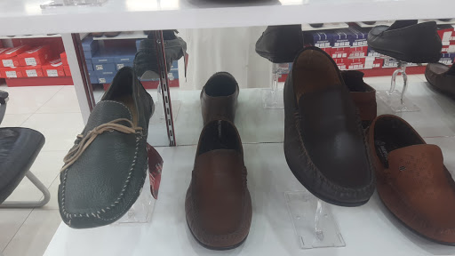 فرع غير ممكن حب  الدقل للأحذية is a company in Riyadh