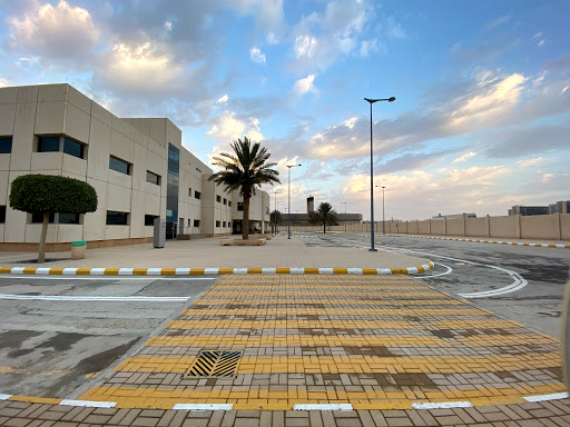 كلية التمريض جامعة الملك سعود بن عبدالعزيز للعلوم الصحيه - طالبات