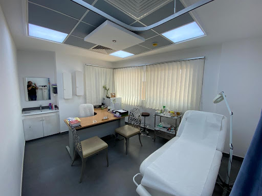 Almashfa Medical Ceter | مجمع عيادات المشفى الطبي