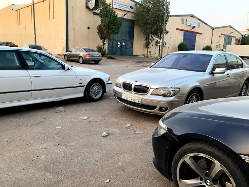 Markaz Aafaq BMW Mercedes Repair