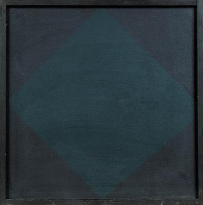 ASYMETRIA 4, 1982