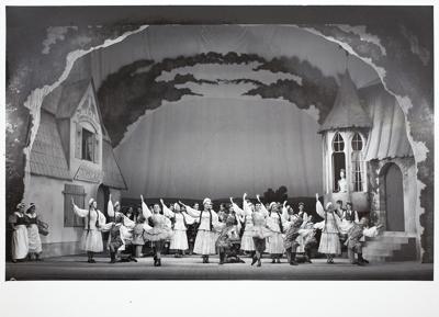 ZDJĘCIE Z BALETU COPPELIA