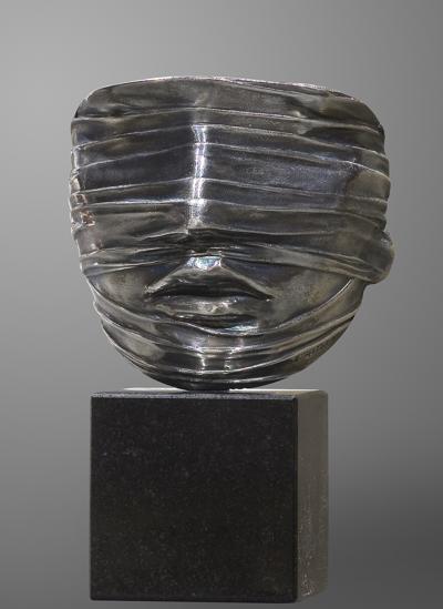 TWARZ ZAWOALOWANA, 1976