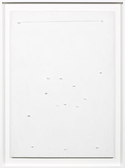 Biały obraz z kamyczkami 3, 2013