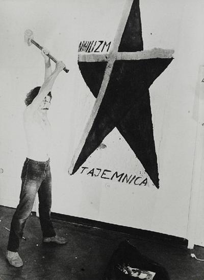 Praca wyzwala - tryptyk, 1985