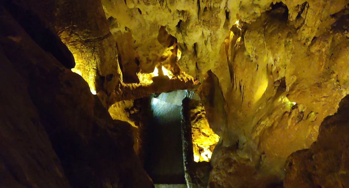 Grutas da Moeda