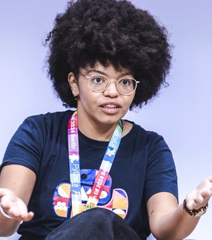 <h3 data-block-key="m1h21"><b>Laís Carvalho</b></h3>