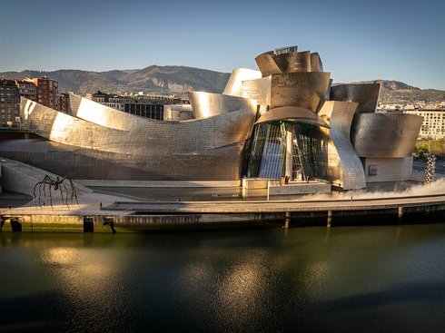 Team building in Bilbao: corporate experiences to unite and empower teams