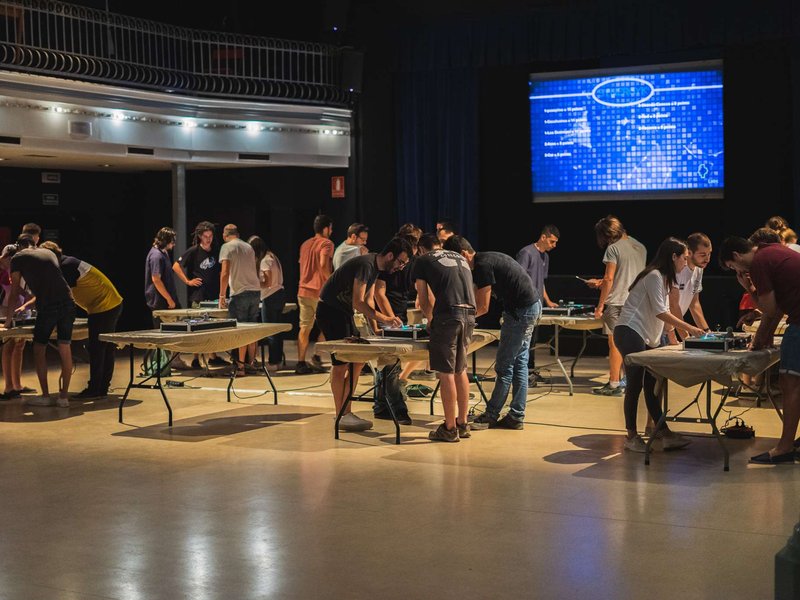 Team building para equipos grandes: experiencias corporativas para unir y potenciar equipos