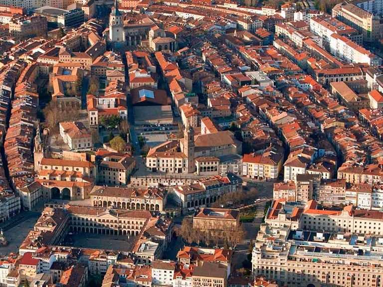 Team building en Vitoria: experiencias corporativas para unir y potenciar equipos