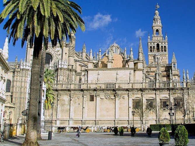 Where to do team building in Seville