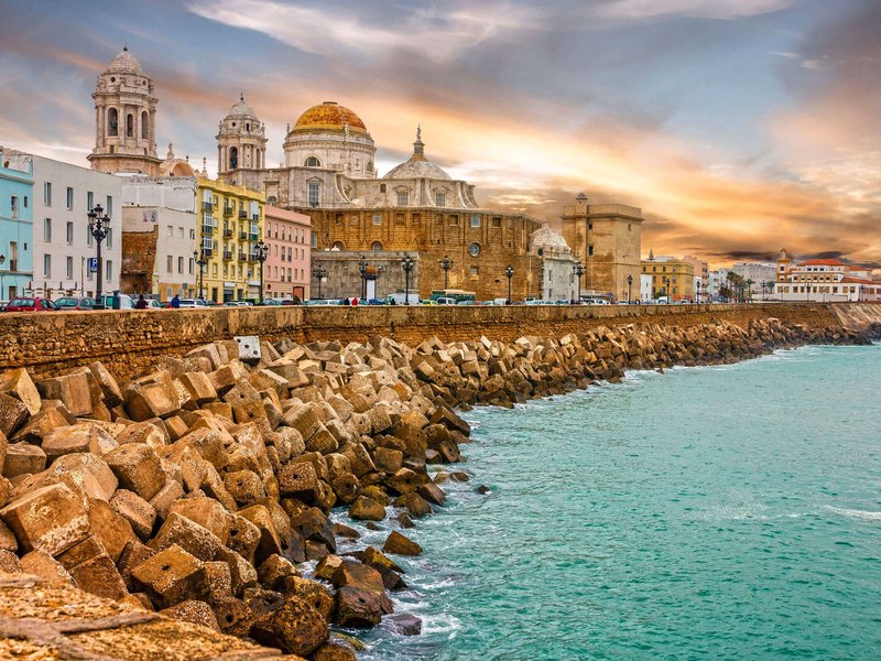 Team building en Cádiz: experiencias corporativas para unir y potenciar equipos