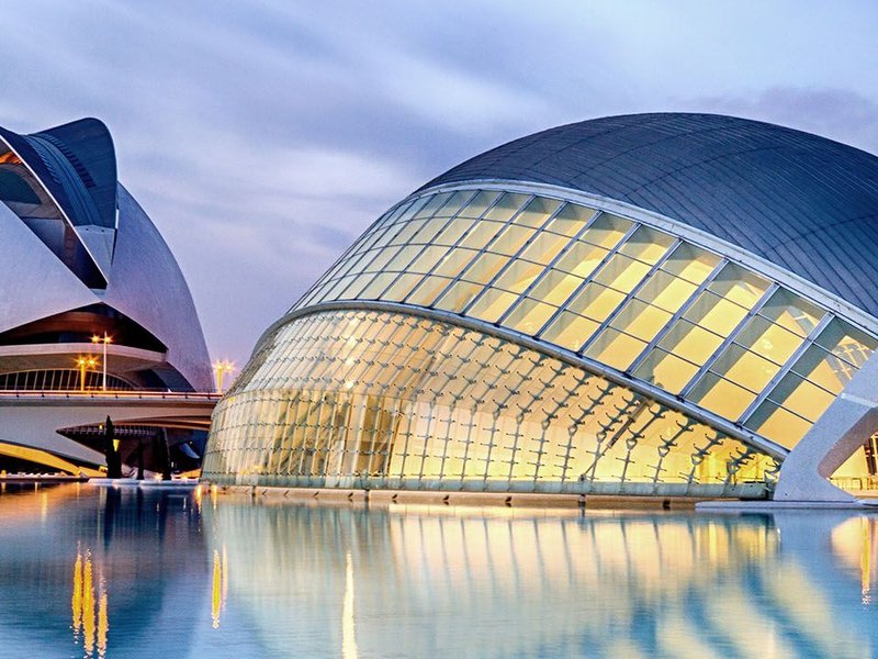 Team Building in Valencia: Innovative Proposals to Enhance Teamwork