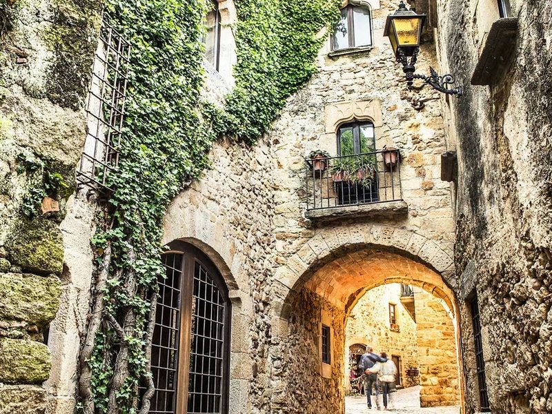 Organize your team building activity on the Costa Brava