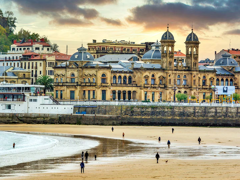 Types of Team Building Activities in San Sebastián