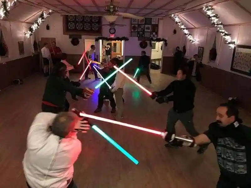 Taller Lightsaber Combat