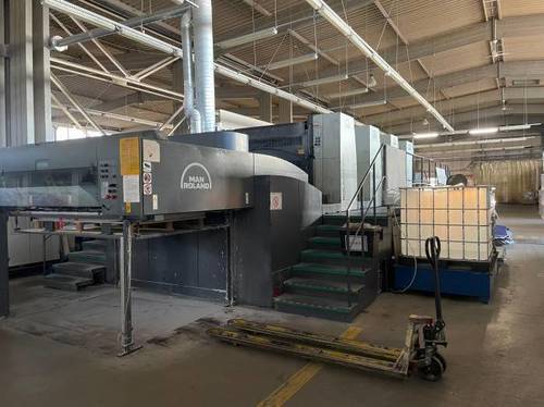 Offer 381930, a ROLAND R 904-8 from 2004