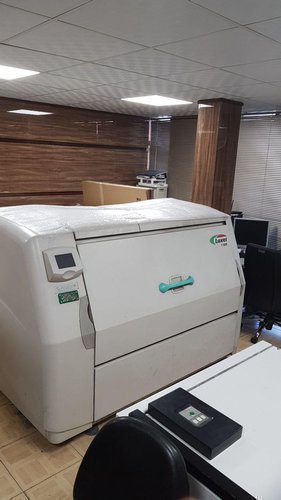Offer 330264, a FUJI LUXEL F 9000  from 2002