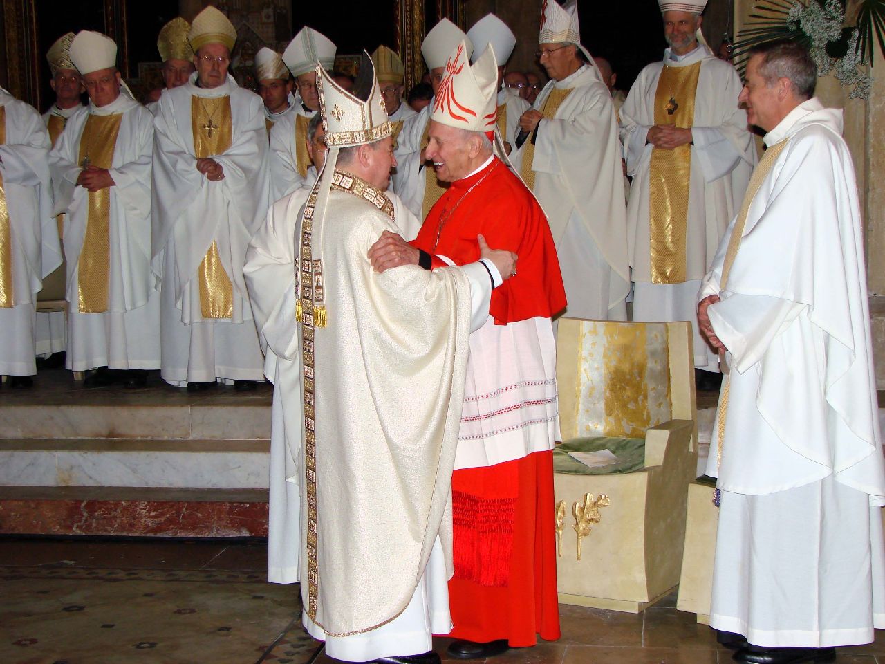 L’ordination épiscopale de Mgr Aillet en 2008 : des bourrasques de ferveur et de jeunesse