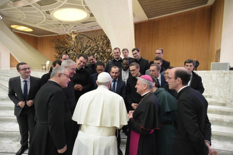 Les séminaristes de Bayonne avec Mgr Aillet ont rencontré le pape François