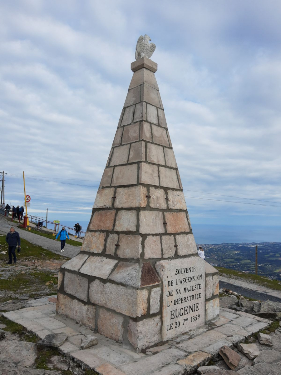 Monument Impératrice Rhune.jpg