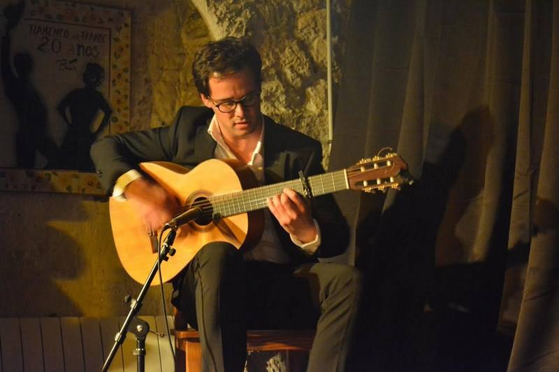 Cambo : le guitariste Dimitri Puyalte sur les traces de Garcia Lorca à Manuel de Falla