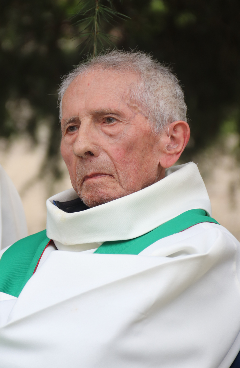 In Memoriam : le Père Bernard Mendiboure, S.J.
