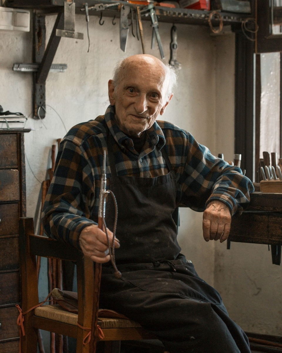 In Memoriam : Charles Bergara, le génial artisan du bâton magique des Basques, n’est plus