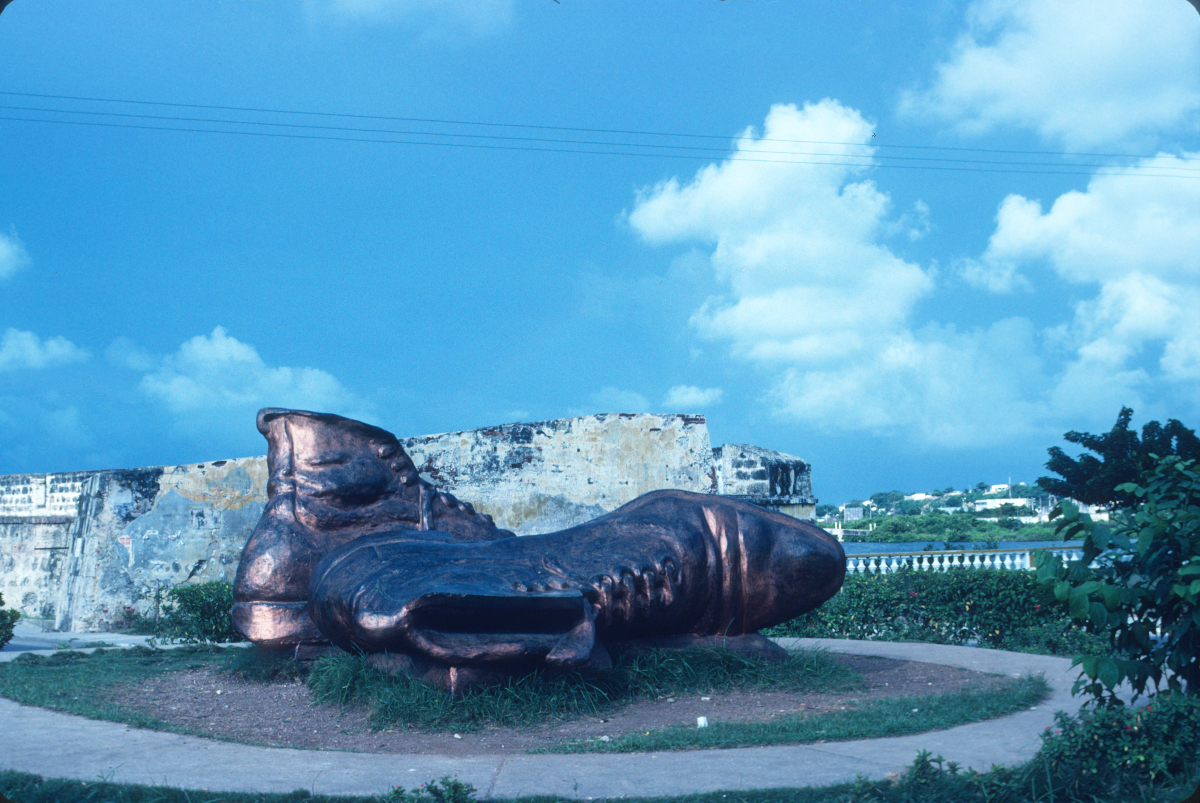 Carthagènes, énigmatique statue monumentale.jpg