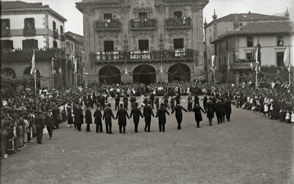 Les Députations Forales et le Gouvernement de Navarre s’engagent envers Eusko Ikaskuntza pour son centenaire