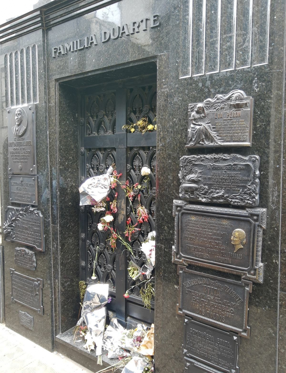 4-Sépulture d'Eva Peron au cimetière de La Recoleta©Manex Barace 2023.jpg