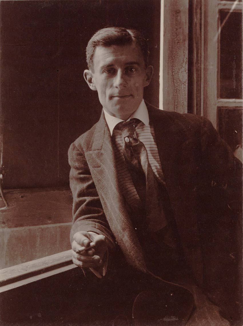 Maurice Ravel, 1910 ©Gallica BnF.jpg