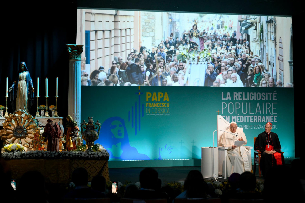 Le Saint-Père au colloque sur la religiosité populaire en Méditerranée2.jpg