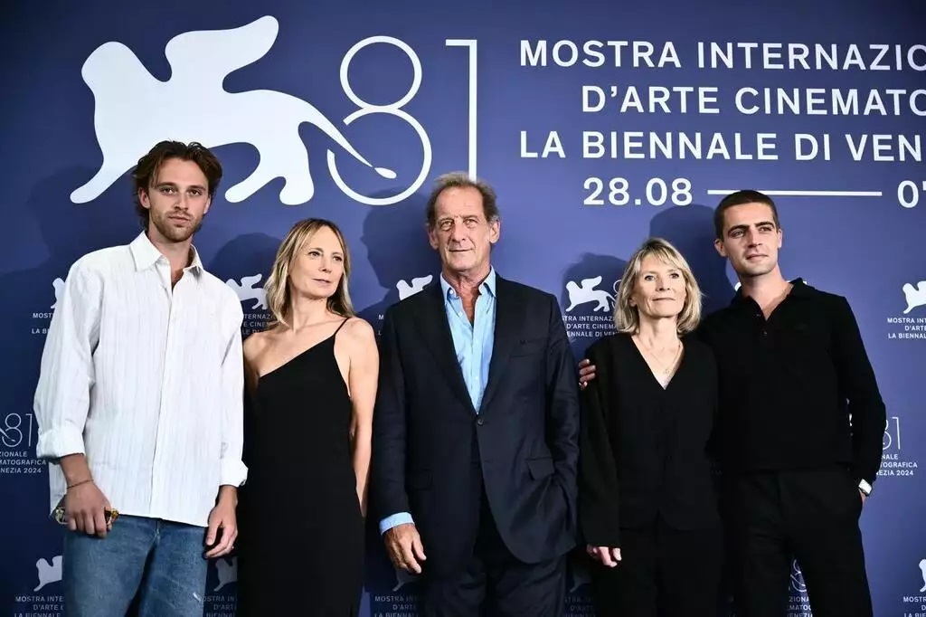 Cinéma1 Standing ovation à la Mostra de Venise.jpg