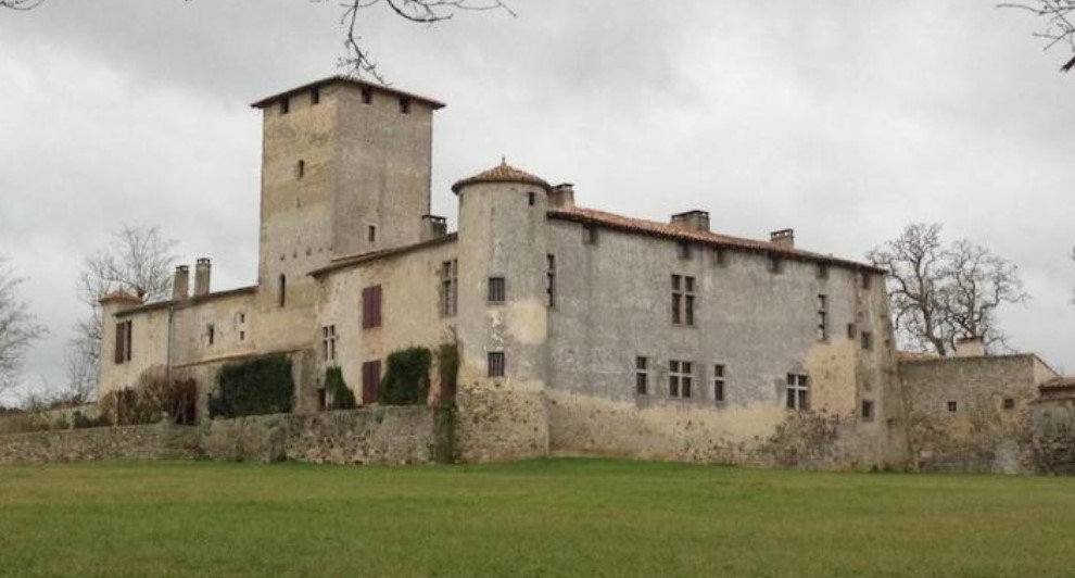 2 Château d'Ambrus près de Nérac.jpg