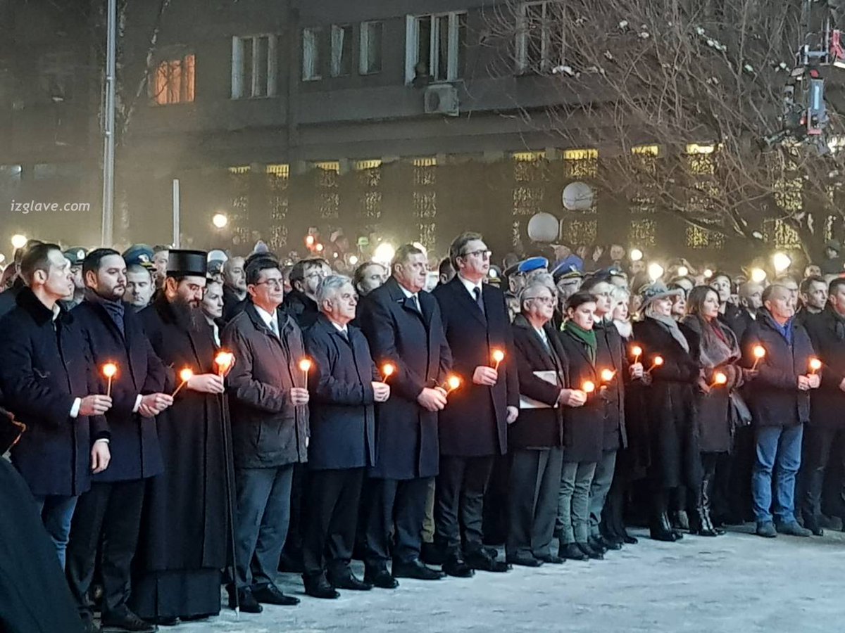 Serbes commémorent les victimes des bombardements de l’Otan.jpg