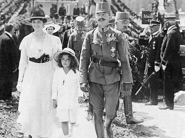 Oser la paix en temps de guerre : Charles Ier d’Autriche en 1916, un exemple à suivre ?
