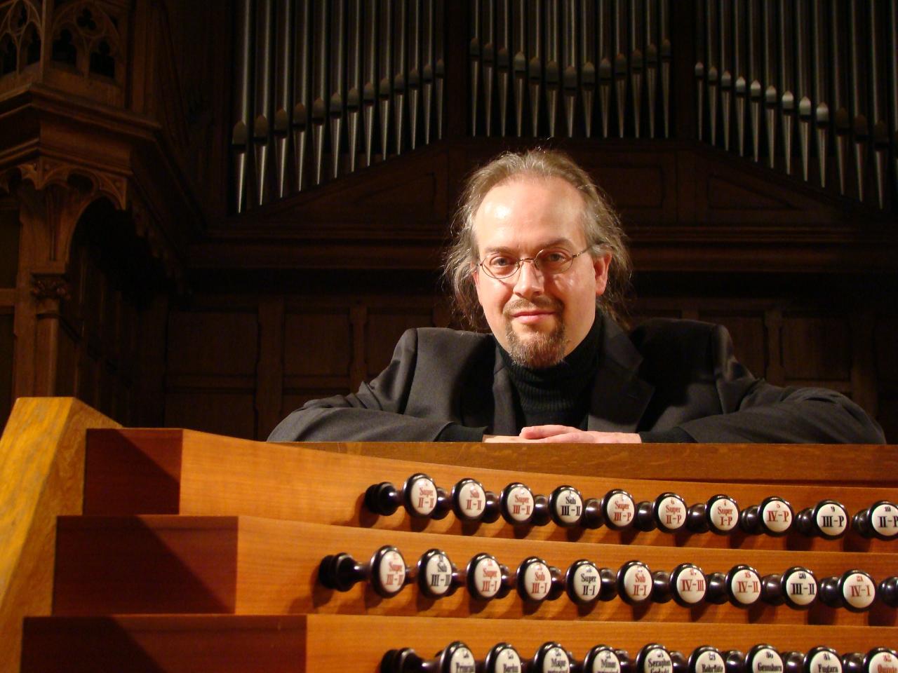 L’organiste Erwan le Prado aux « Chamades » biarrotes