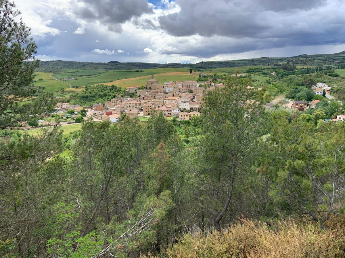 village Sansol à 1km de Torres del Río.jpg