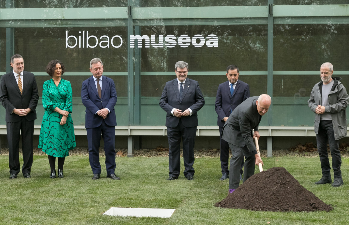 Bilbao : le premier coup de pioche symbolique de Norman Foster au musée des Beaux Arts