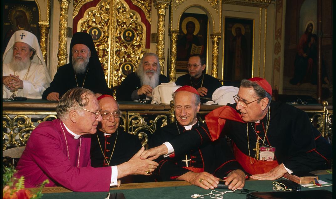 Cardinal Etchegaray en Russie.JPEG