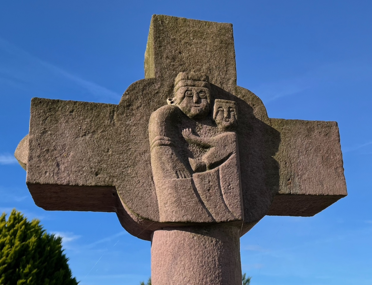 croix cimetière de Çaro brès St Jean Pied de Port Nicholas Bray.jpg