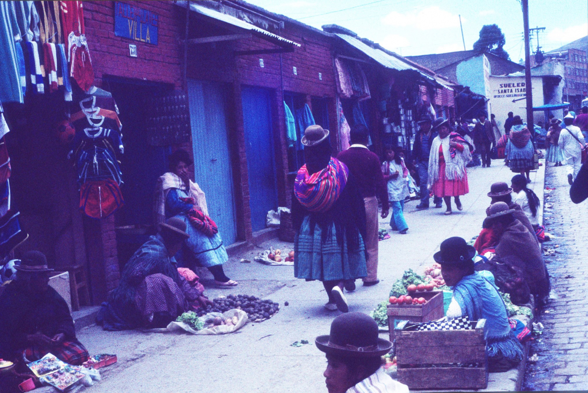 zMarché dans un petit village bolivien.jpg