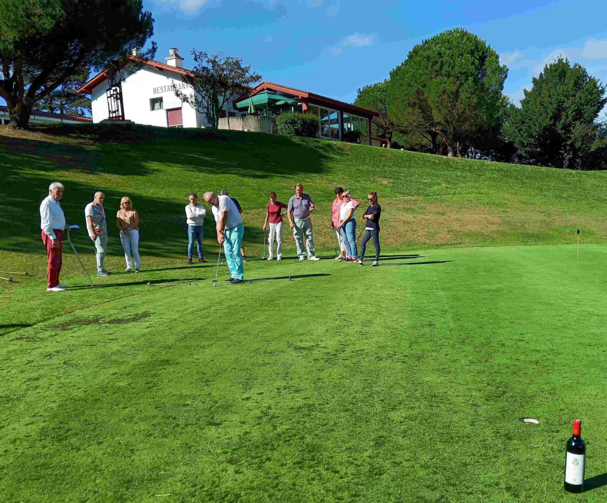 zGolf de Souraïde les concurrents en piste pour le trophée Miller La Cerda.jpg