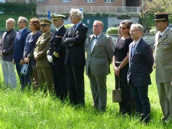 zAutorités civiles militaires sur l'Île des Faisans (2011).jpg