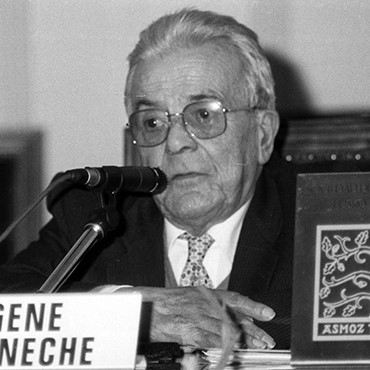 Eugène Goyeneche Prix Manuel Lekuona en 1989.jpg
