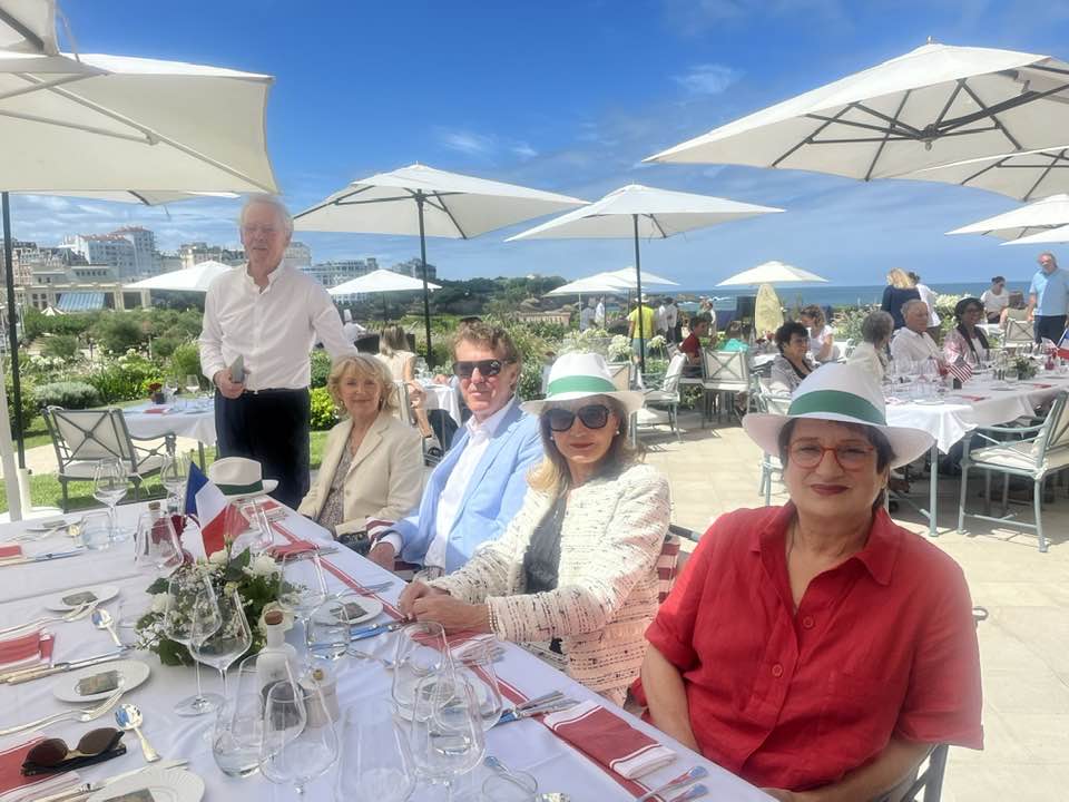 Bonne humeur et convivialité....jpg