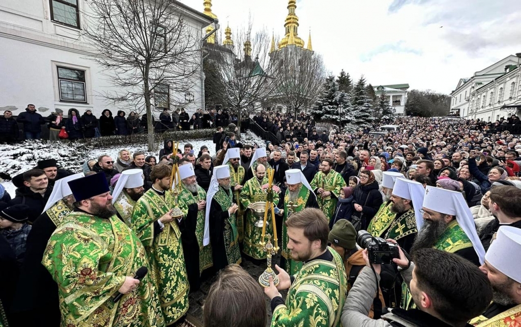 Dimanche dernier, l'appui desfidèles de Kiev venus en nombre.jpg