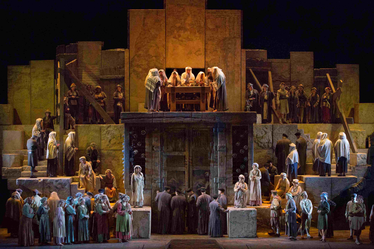 Nabucco le 6 janvier à 19h - MetOpera à la Gare du Midi.jpg